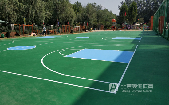 塑膠籃球場(chǎng)翻新要對(duì)材質(zhì)有所了解，