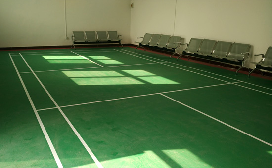 羽毛球館塑膠地板價格