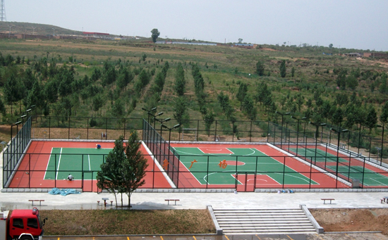 戶(hù)外球場(chǎng)圍欄網(wǎng)圖片