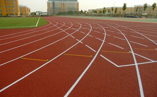 塑膠跑道面層厚度，現(xiàn)有塑膠跑道標(biāo)準(zhǔn)厚度是多少