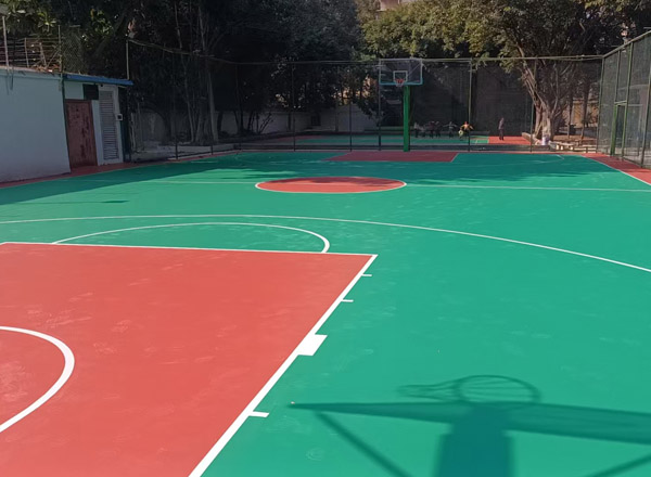 硅pu籃球場是怎么做的，奧茵硅pu球場施工工藝流程